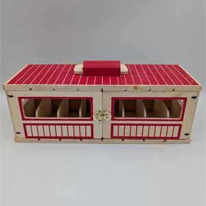 Melissa & Doug Take-Along Show-Horse eight (8) Stable play set w/carrying handle